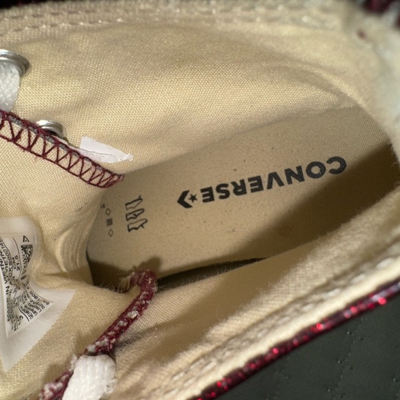 Shimmer black cherry high top Chuck Taylor converse big kids size 3. GUC - Picture 8 of 10